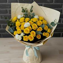 Букет цветов из:  Розы в Греческом