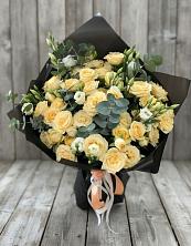 Букет цветов из:  Розы и Лизиантусы в Греческом