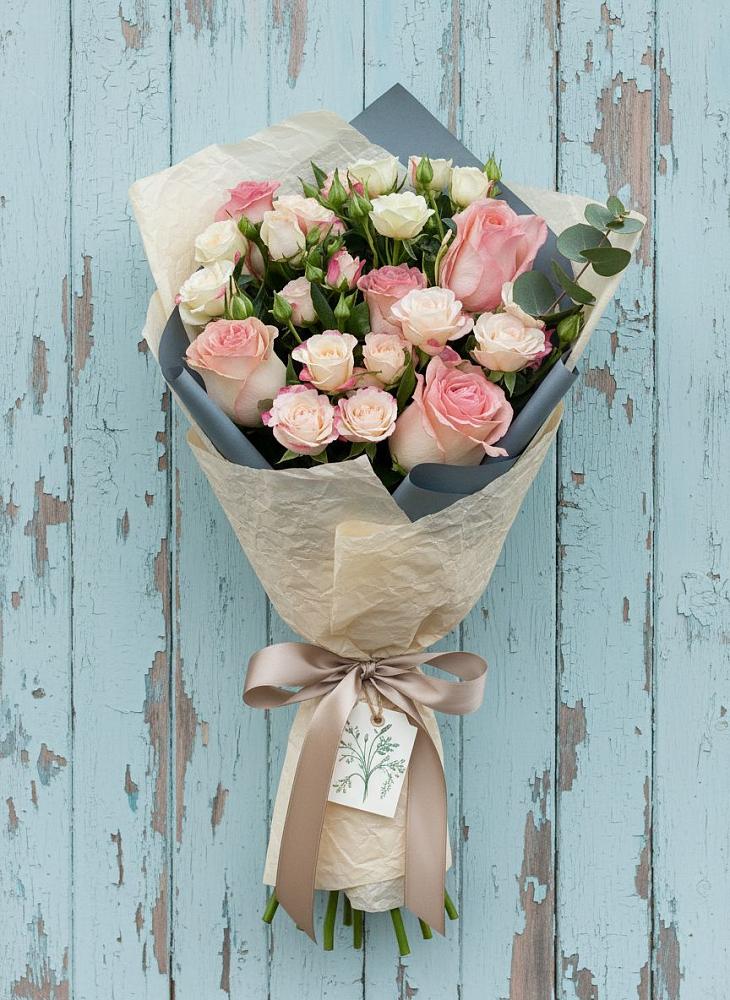 Букет цветов из: Розы в Греческом