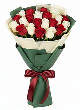 Букет Микс из красных и белых роз #REPLACE_PRED# Греческом