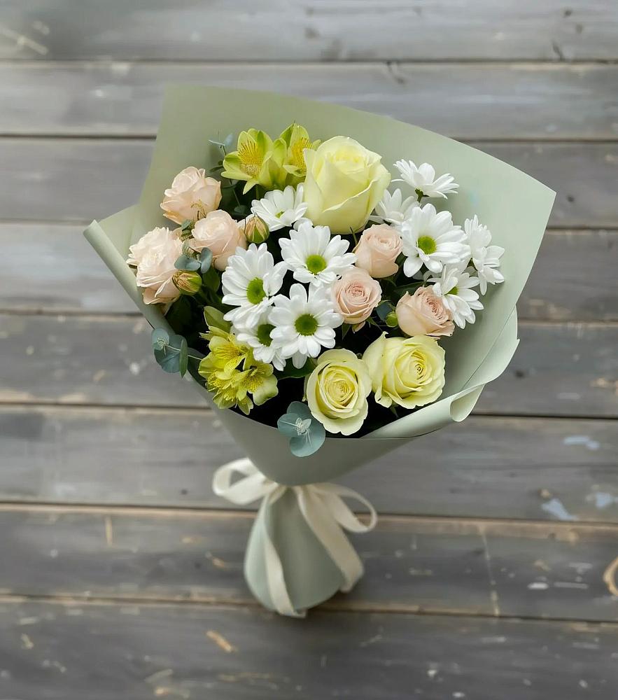 Букет цветов из: Альстромерии, Розы и Хризантемы в Греческом