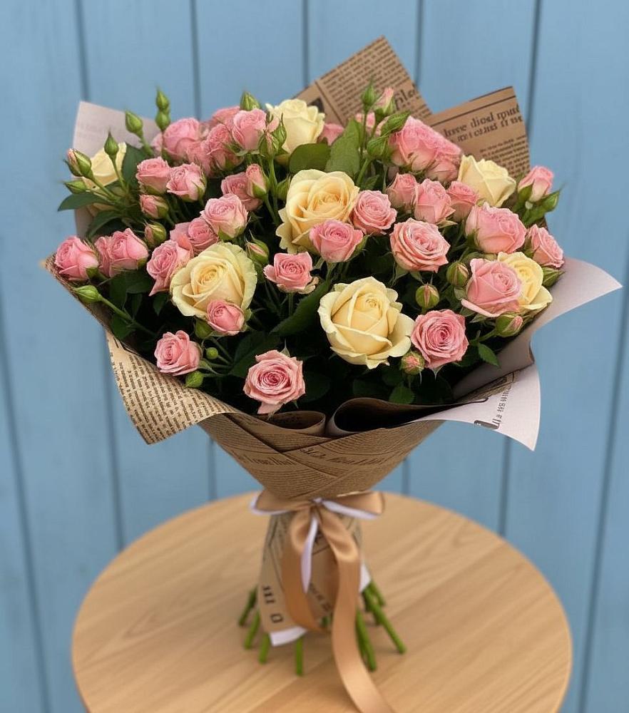 Букет цветов из: Розы в Греческом