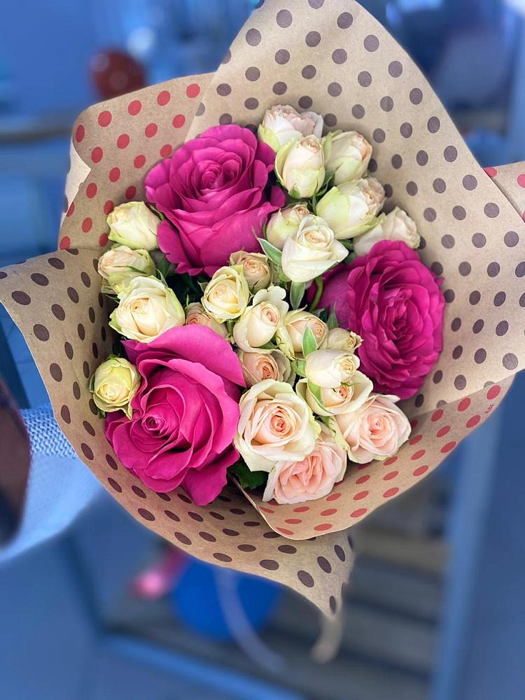 Букет цветов из: Розы в Греческом