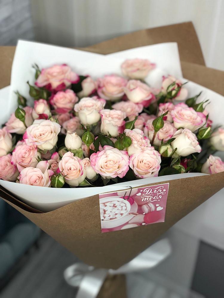 Букет цветов из: Розы в Греческом