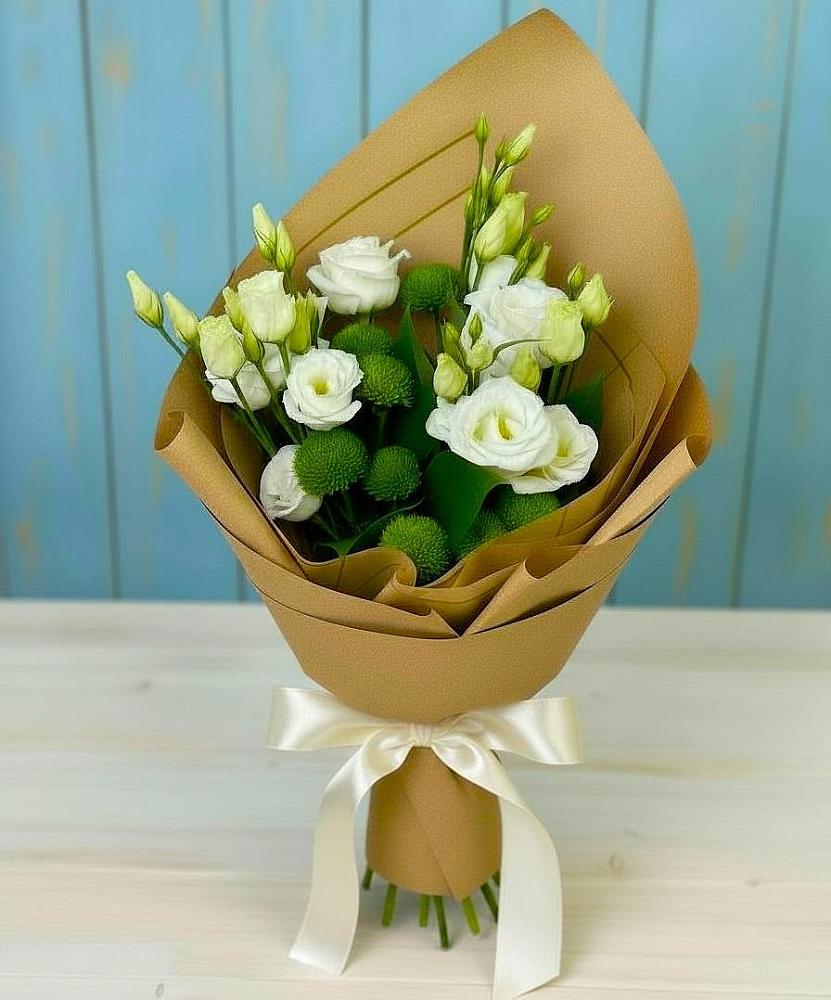 Букет цветов из: Хризантемы и Лизиантусы в Греческом