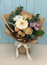 Букет цветов из:  Герберы и Хризантемы в Греческом