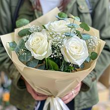 Букет цветов из:  Розы в Греческом