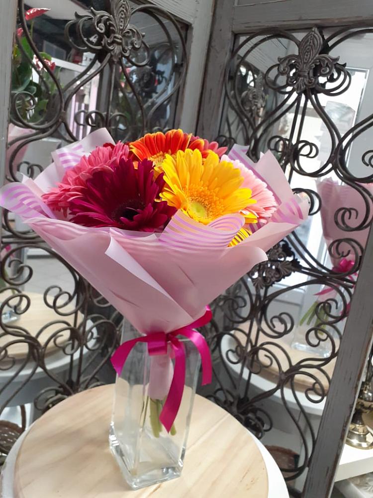 Букет цветов из: Герберы в Греческом