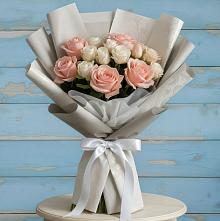 Букет цветов из:  Розы в Греческом