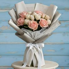 Букет цветов из:  Розы в Греческом