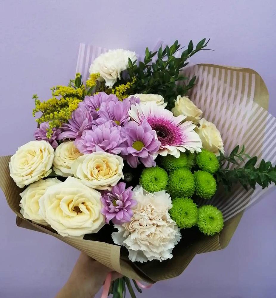 Букет цветов из: Хризантемы, Розы, Гвоздики и Герберы в Греческом