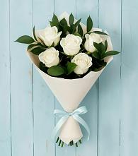 Букет цветов из:  Розы в Греческом