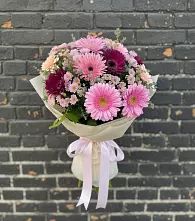 Букет цветов из:  Герберы и Хризантемы в Греческом
