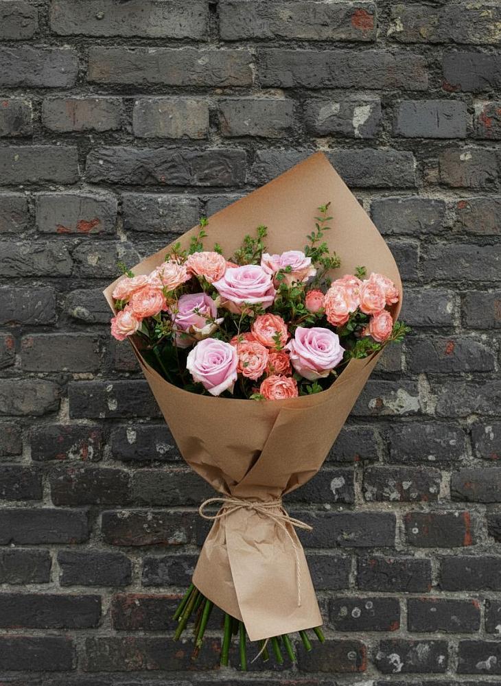 Букет цветов из: Розы в Греческом