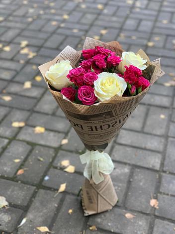 Букет цветов из: Розы в Греческом