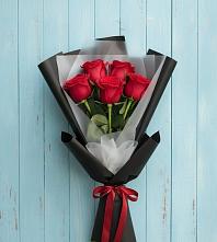 Букет цветов из:  Розы в Греческом