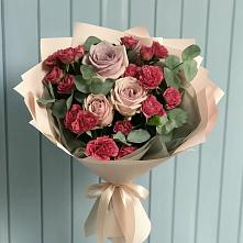 Букет цветов из:  Гвоздики и Розы #REPLACE_PRED# Греческом