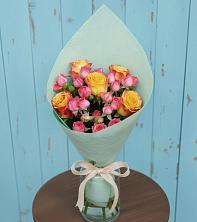 Букет цветов из:  Розы в Греческом
