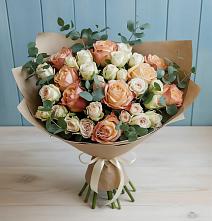 Букет цветов из:  Альстромерии и Розы в Греческом